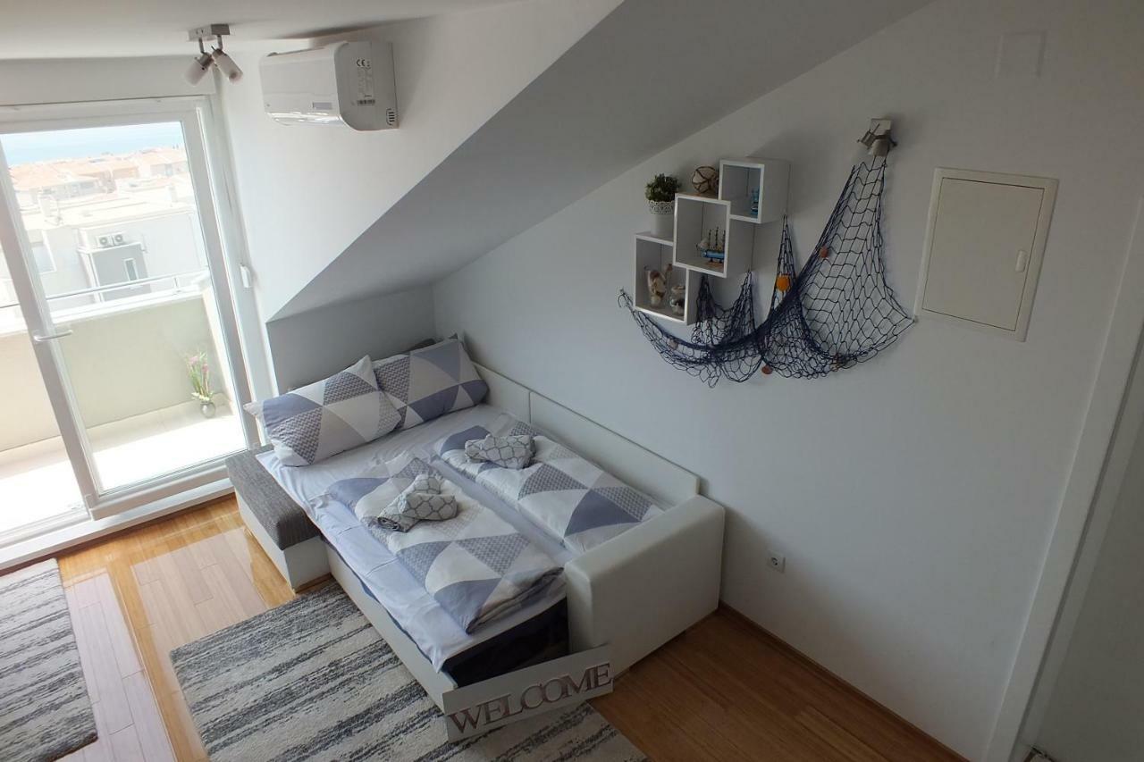 Apartment Silvija Novalja Exterior foto